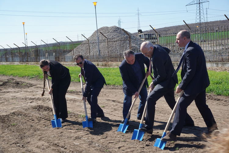 Снимки: Областна администрация Хасково