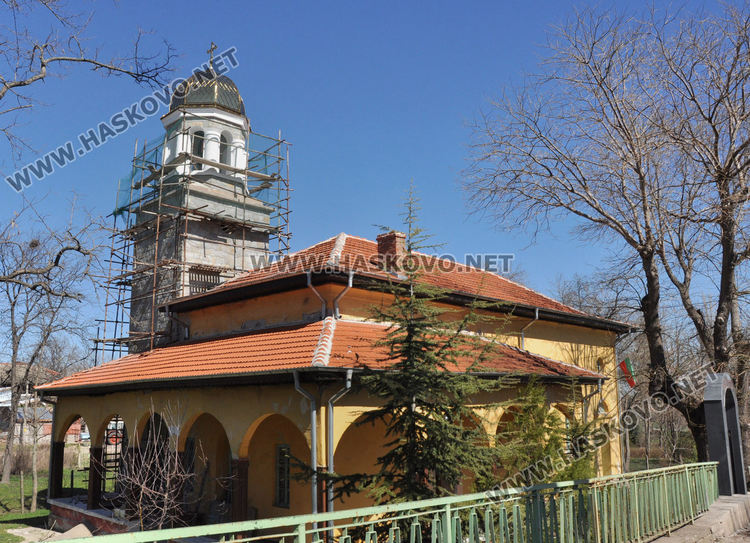 Църквата във Въгларово с нов купол и ремонт на камбанарията