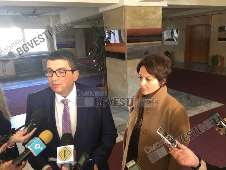 Властите към гражданите: Сигнализирайте в МВР за отказващи да спазват задължителната карантина!