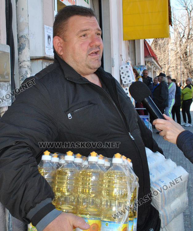 Хасковлии се запасяват с продукти заради коронавируса