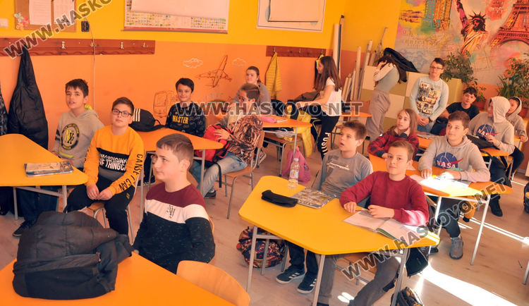 Близо 1/3 от децата си тръгнаха от хасковски училища по преценка на родителите