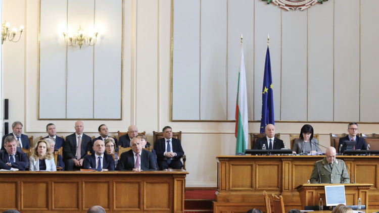 Въвеждат извънредно положение в България до 13 април