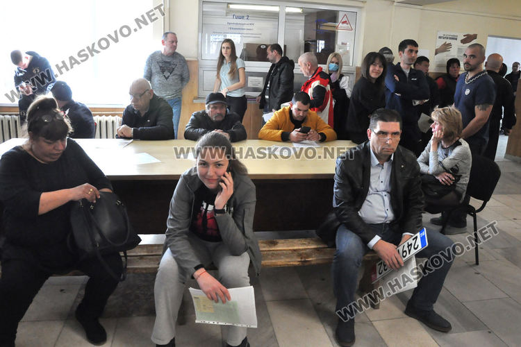 Строг пропускателен режим в Паспортна служба в Хасково