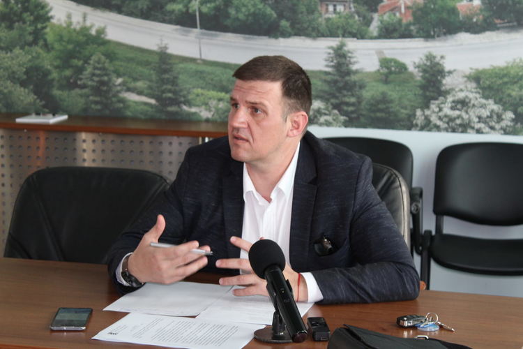 Общината и МВР започват проверки дали са затворени заведенията в Хасково