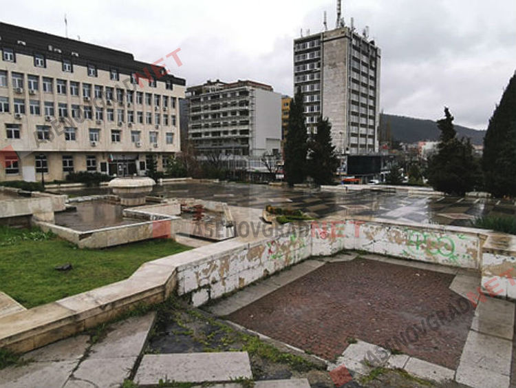 Асеновград в първата си неделя под карантина (Снимки)