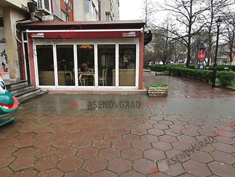 Асеновград в първата си неделя под карантина (Снимки)