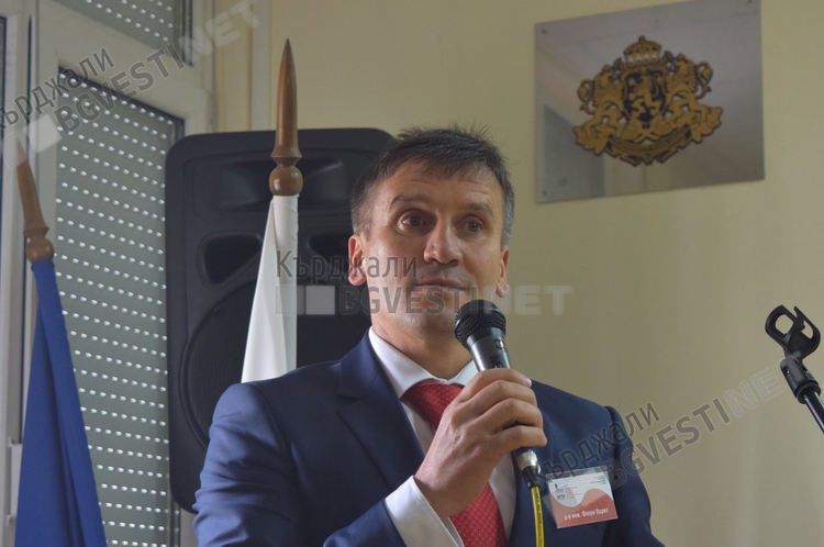 д-р Фахри Идриз