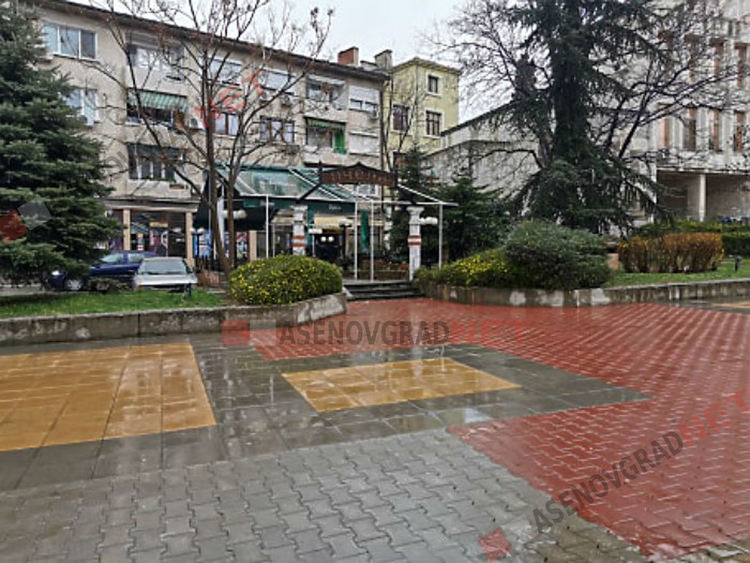 Асеновград в първата си неделя под карантина (Снимки)