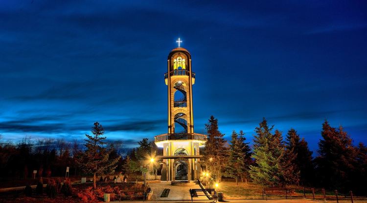 Подкрепа за българските медици с камбанен звън и молитва