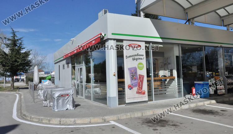 В тази бензиностанция тоалетните бяха достъпни за клиенти днес следобед