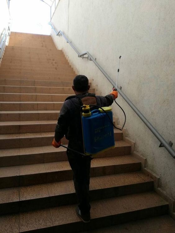 Дезинфектират общината. Петър Йорданов дари дезинфектант