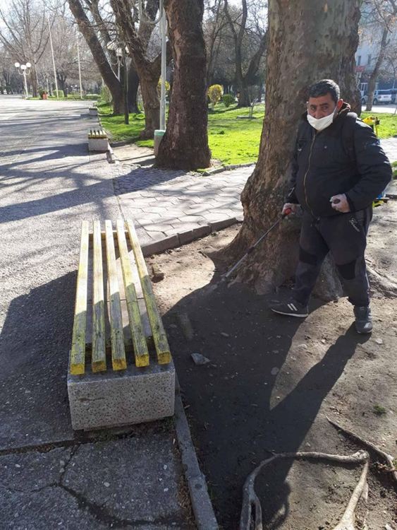 Дезинфектират общината. Петър Йорданов дари дезинфектант