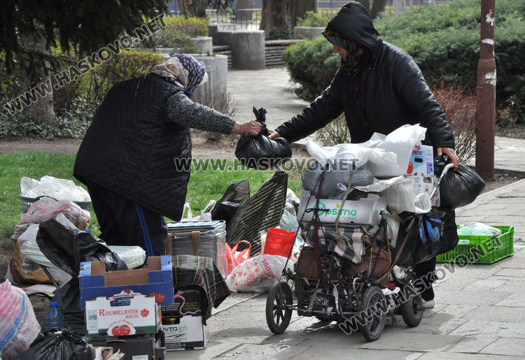 КОРЗ разгони търговците от Бабиния пазар в Хасково