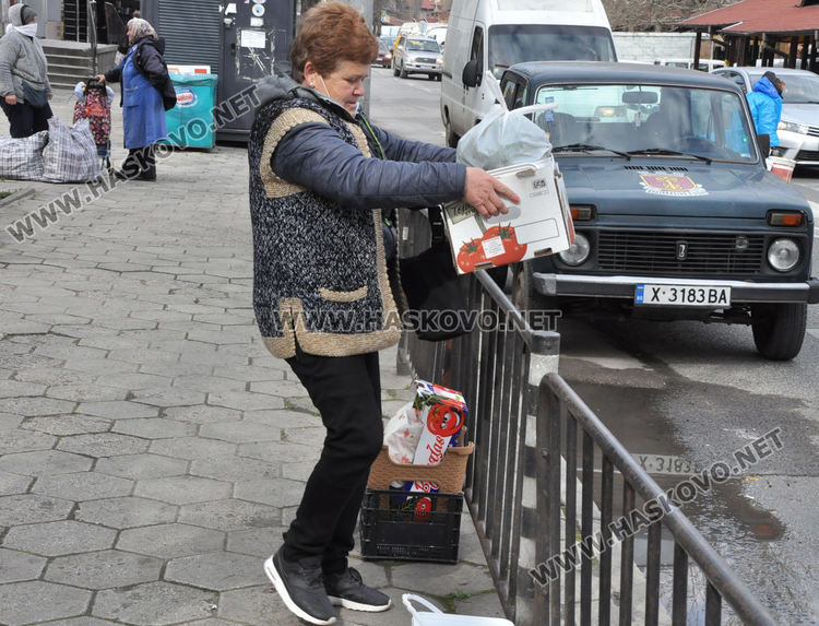 КОРЗ разгони търговците от Бабиния пазар в Хасково