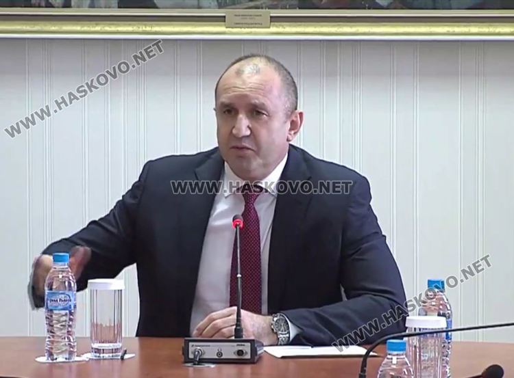 Президентът Радев на извънредна среща с МС заради коронавируса