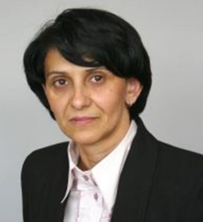 Тревожно: В Девин гурбетчии вместо в карантина, вдигат купони . Затварят ги по домовете принудително