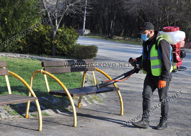 Дезинфекцията в Хасково продължава, оставиха два тролея