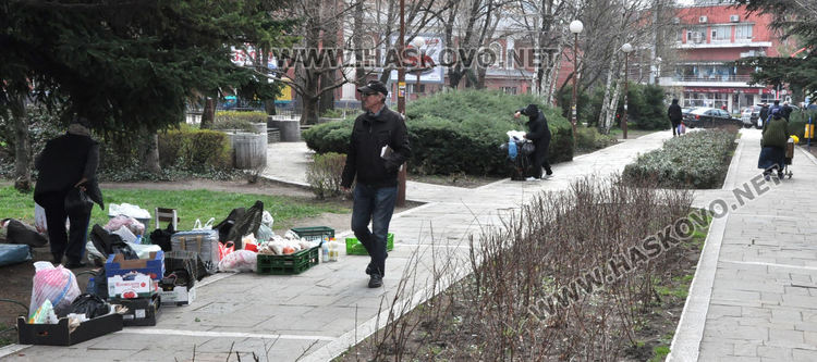КОРЗ разгони търговците от Бабиния пазар в Хасково