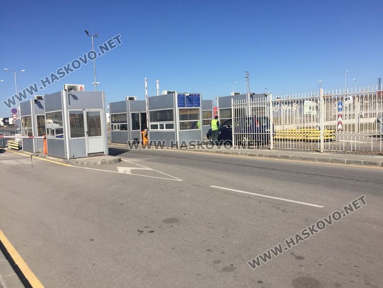 Турция затвори границата си за пътници и коли от България, минават само камионите