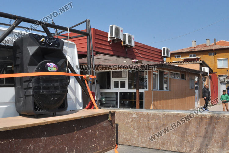 С високоговорител призоваха хасковлии да си останат вкъщи, апелът започна от "Република"