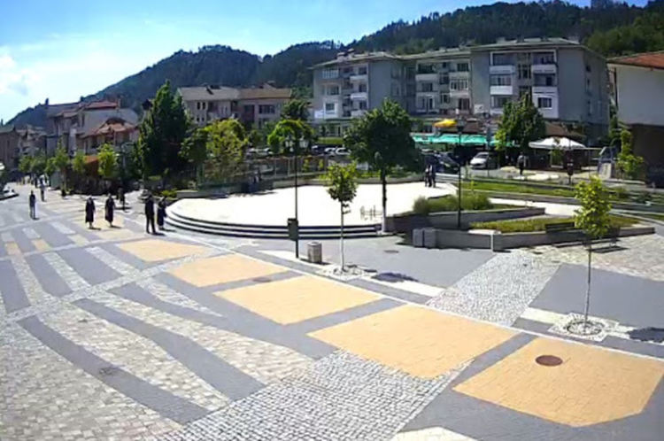 Кметът на Неделино наложи вечерен час за непълнолетните лица в общината