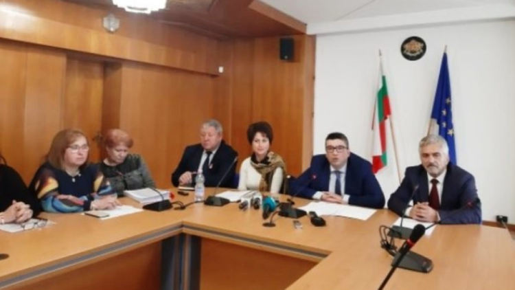 снимката е архив