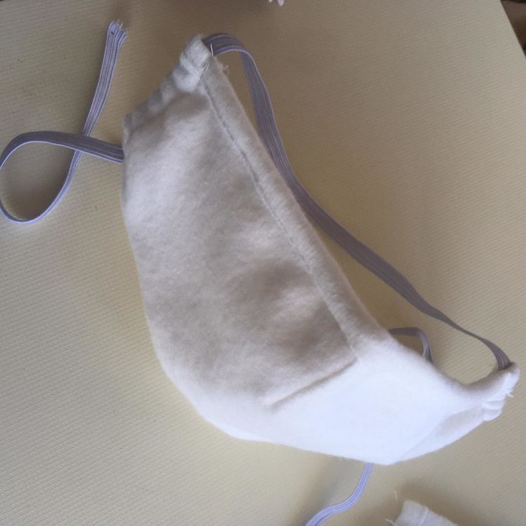 Анатомична маска с 3D конструкция изработи дизайнерката от Смолян Радослава Лазарова