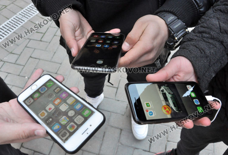 Онлайн обучението в Хасково: От полезно – до "ко тва"