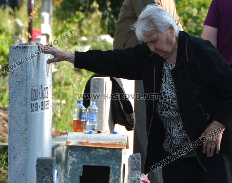 Отменят безплатните автобуси до гробищните паркове