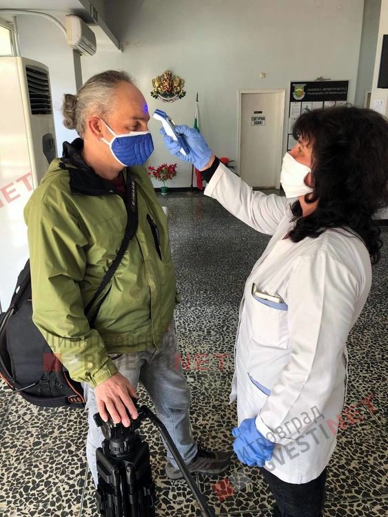 В Димитровград дезинфекцират и улици и тротоари