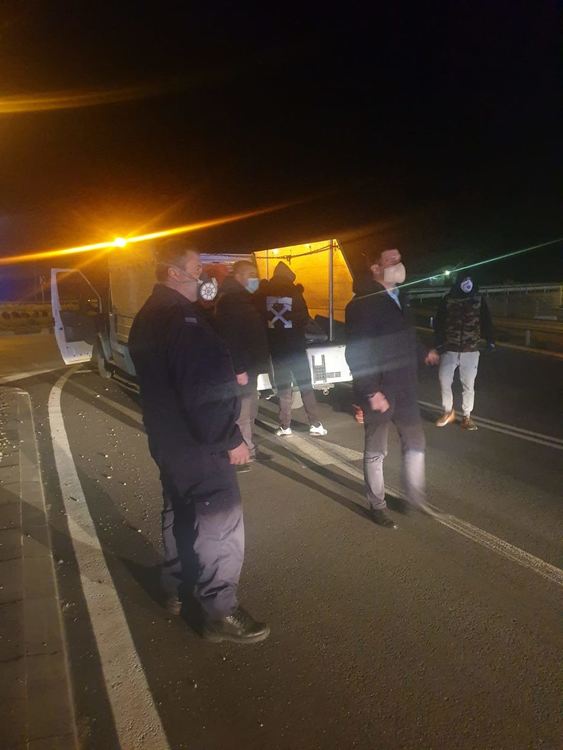 Полицаи завардиха входно-изходните артерии на Хасково