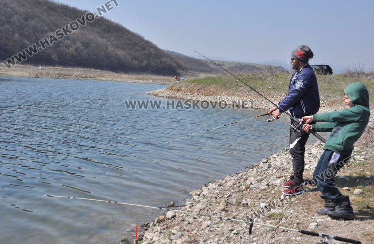 Рибари окупираха "Тракиец" по време на социалната изолация