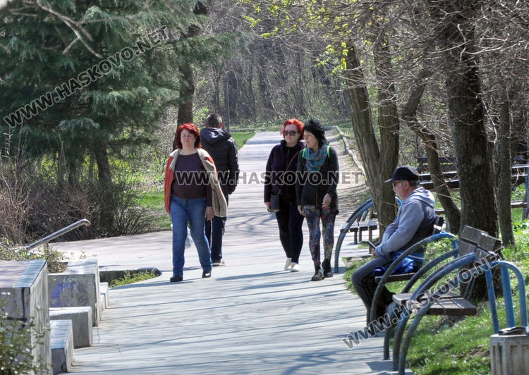 Градската градина под ключ, спорт и разходка на "Кенана"