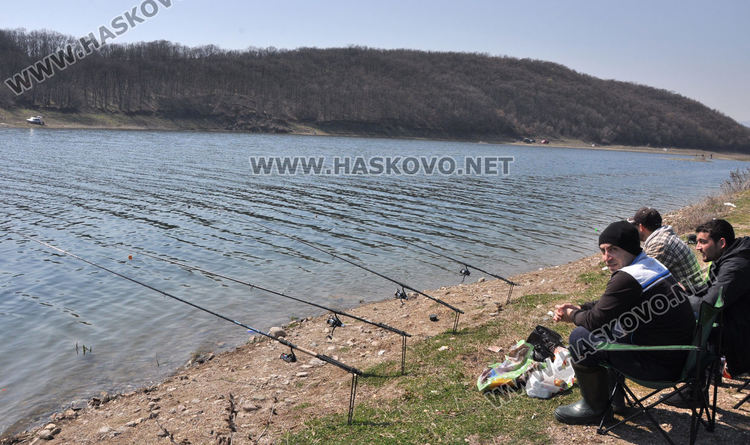 Рибари окупираха "Тракиец" по време на социалната изолация