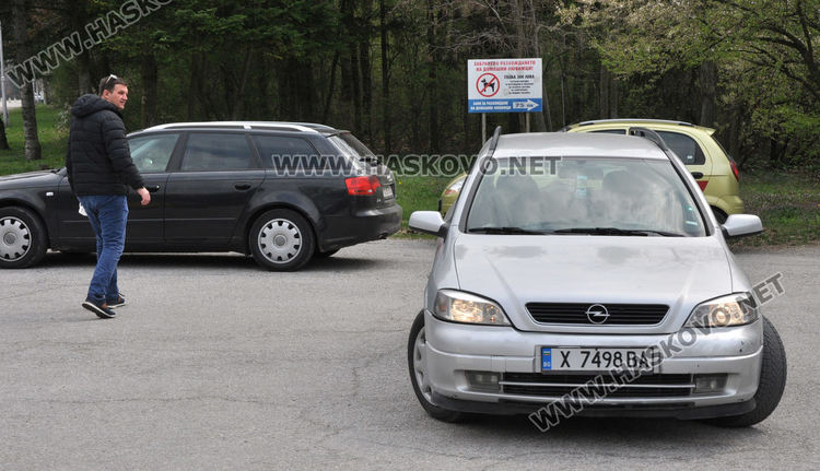 Полицаи и кметове разгониха роми в Орфей и струпали се хора в паркове 
