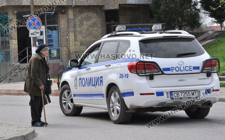 Полицаи и кметове разгониха роми в Орфей и струпали се хора в паркове 