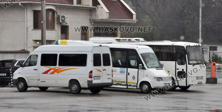 Предупреждават пътниците да носят маски в автобусите