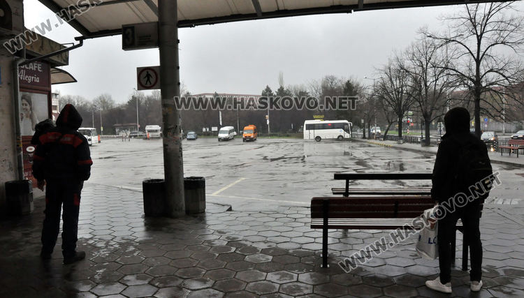 Предупреждават пътниците да носят маски в автобусите