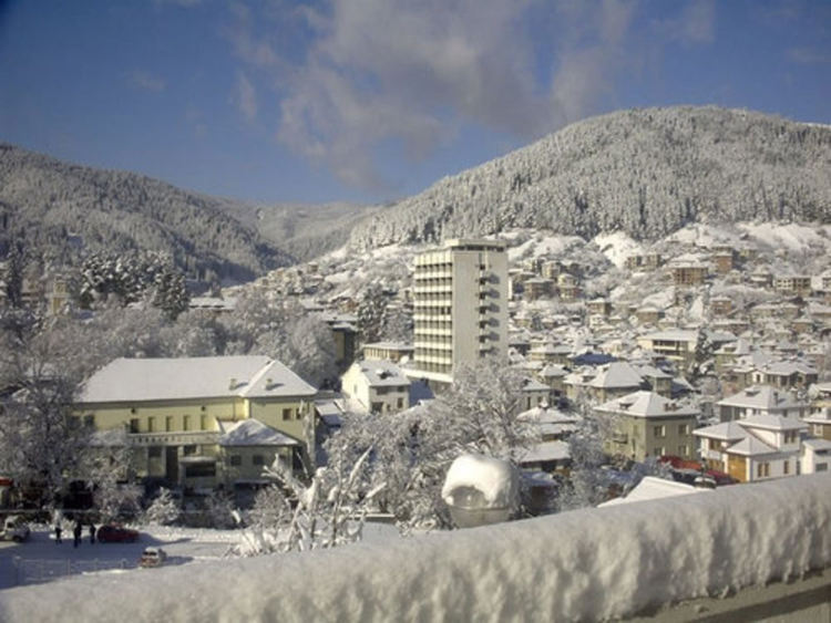 Добри новини: Заразеният барман от Гьоврен се подобрява, пробите на съпругата и колегата му от Чепеларе са отрицателни /обновена/