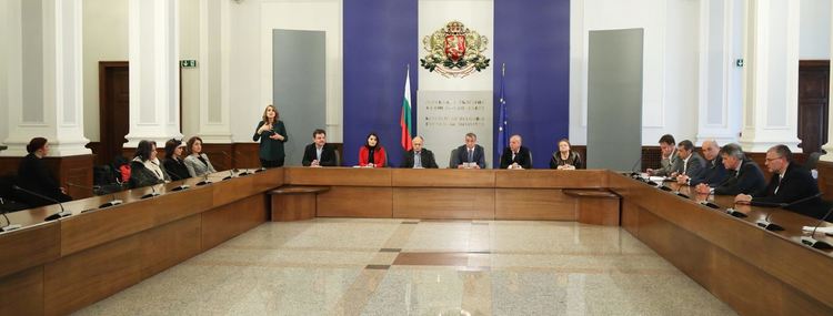 Сформираха експертния Медицински съвет към МС за борба с коронавируса 