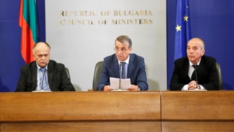 Първият брифинг на Медицинския експертен съвет (видео)