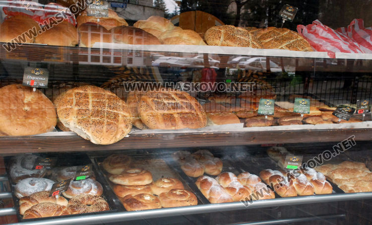 Забранява се продажбата на непакетирани закуски и храни от топли витрини