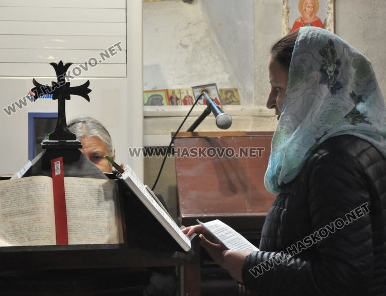 Литургия в хасковските храмове на Благовещение и молитва срещу коронавируса 