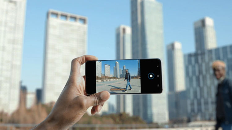 Samsung Galaxy S20+ получи функции от бъдещето