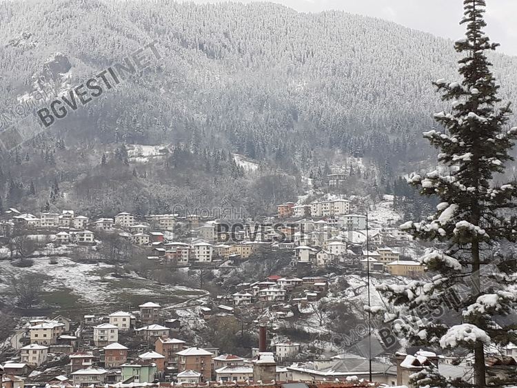 Облачно и ветровито в четвъртък със слаби валежи