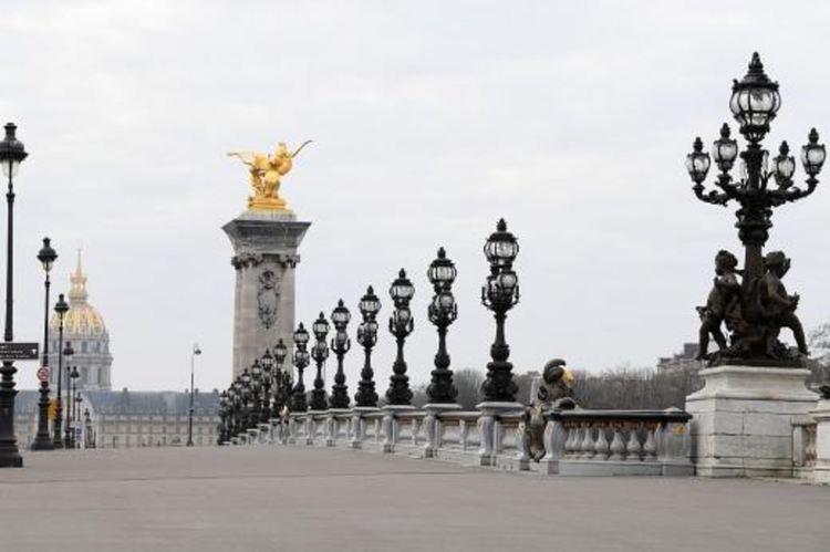 Париж замлъкна... чува се само песента на птиците