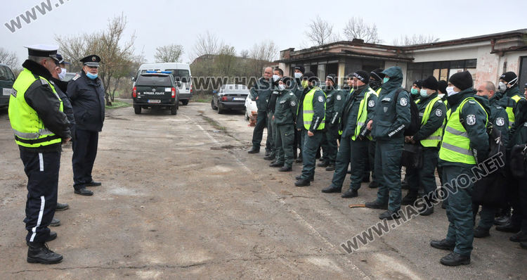 Първите тирове вече са на летище "Узунджово" под полицейска охрана