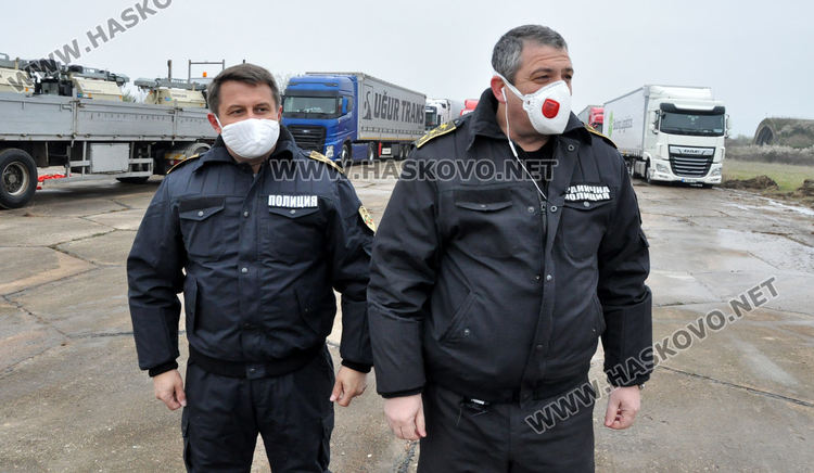 Първите тирове вече са на летище "Узунджово" под полицейска охрана