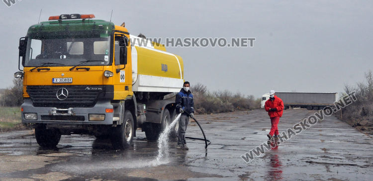 1700 пакета с храна и вода ще раздаде БЧК  на шофьорите, паркирали край Узунджово
