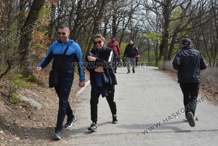 Хубавото време изкуши хасковлии за разходка и в забрава на забраните